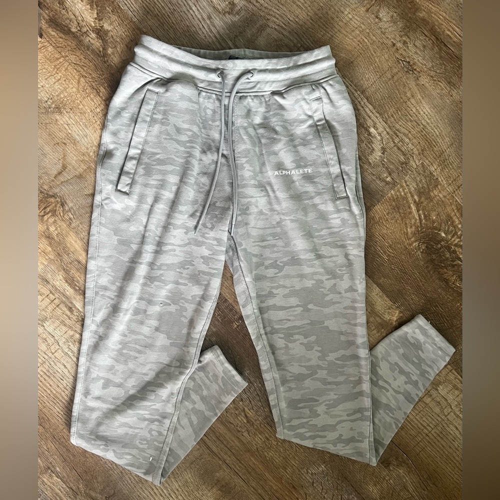 Alphalete Joggers